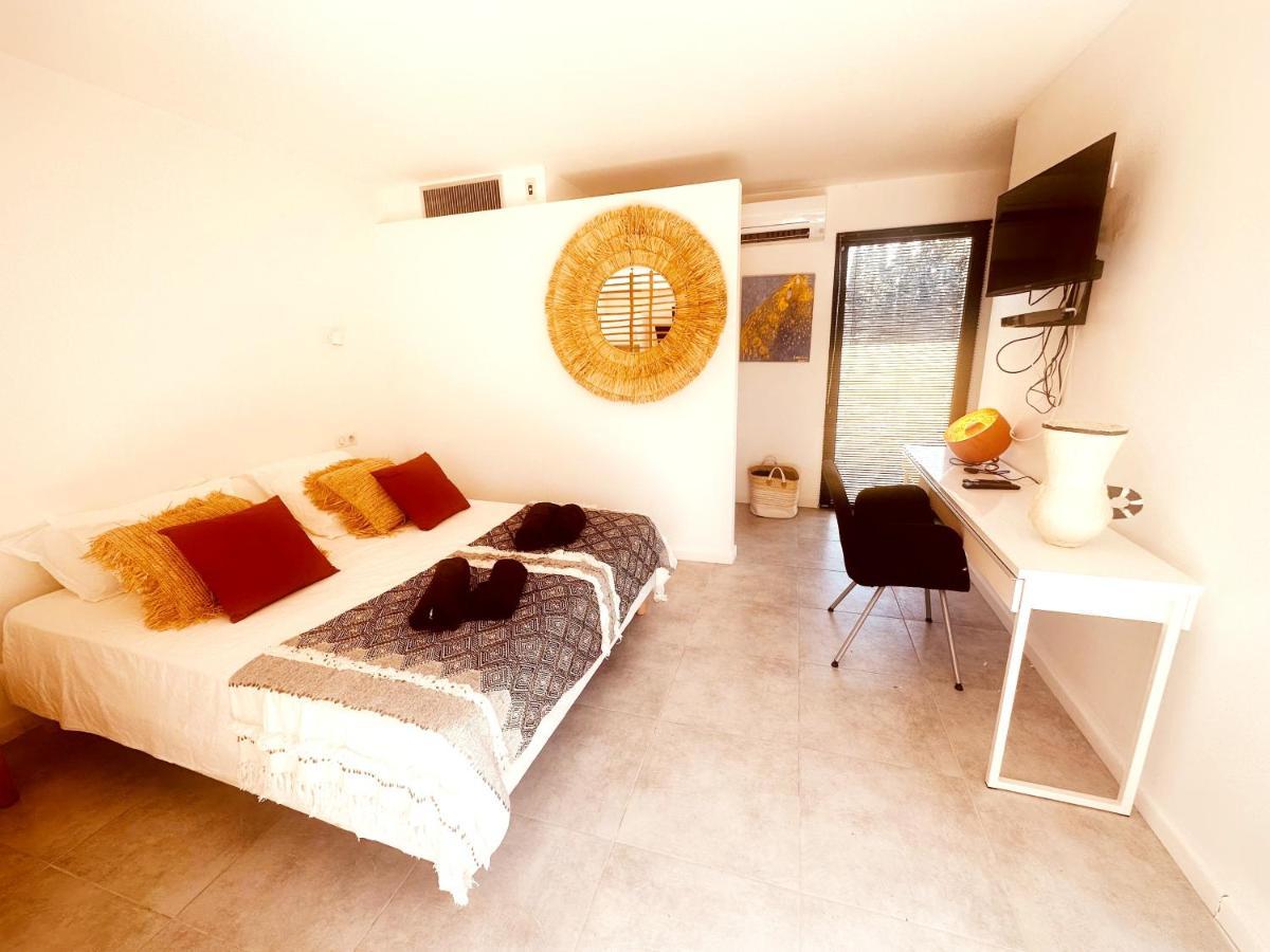 Les Madones Apartment นีมส์ ภายนอก รูปภาพ