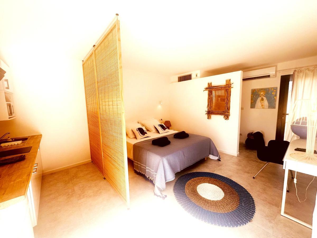 Les Madones Apartment นีมส์ ภายนอก รูปภาพ