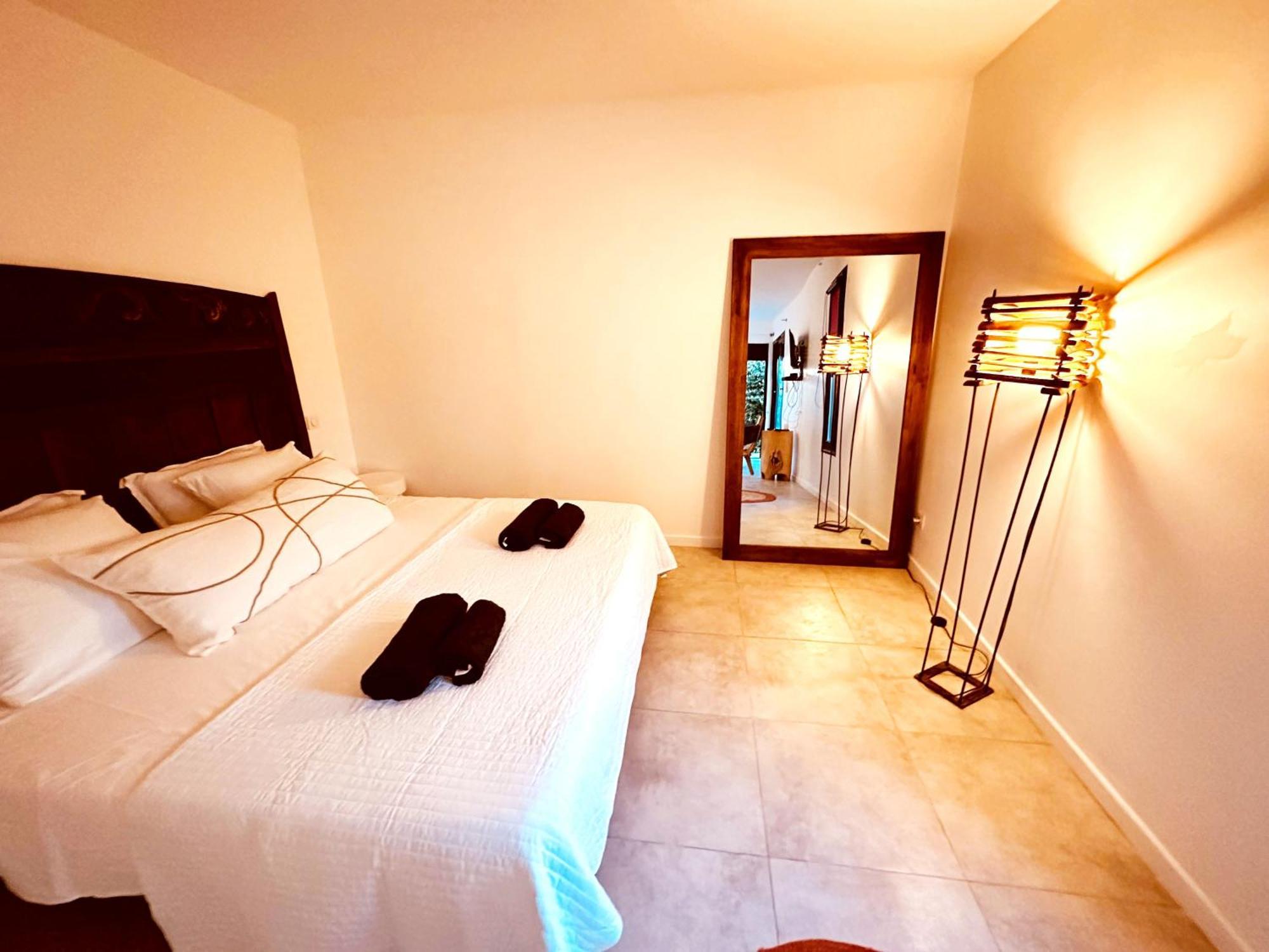 Les Madones Apartment นีมส์ ภายนอก รูปภาพ