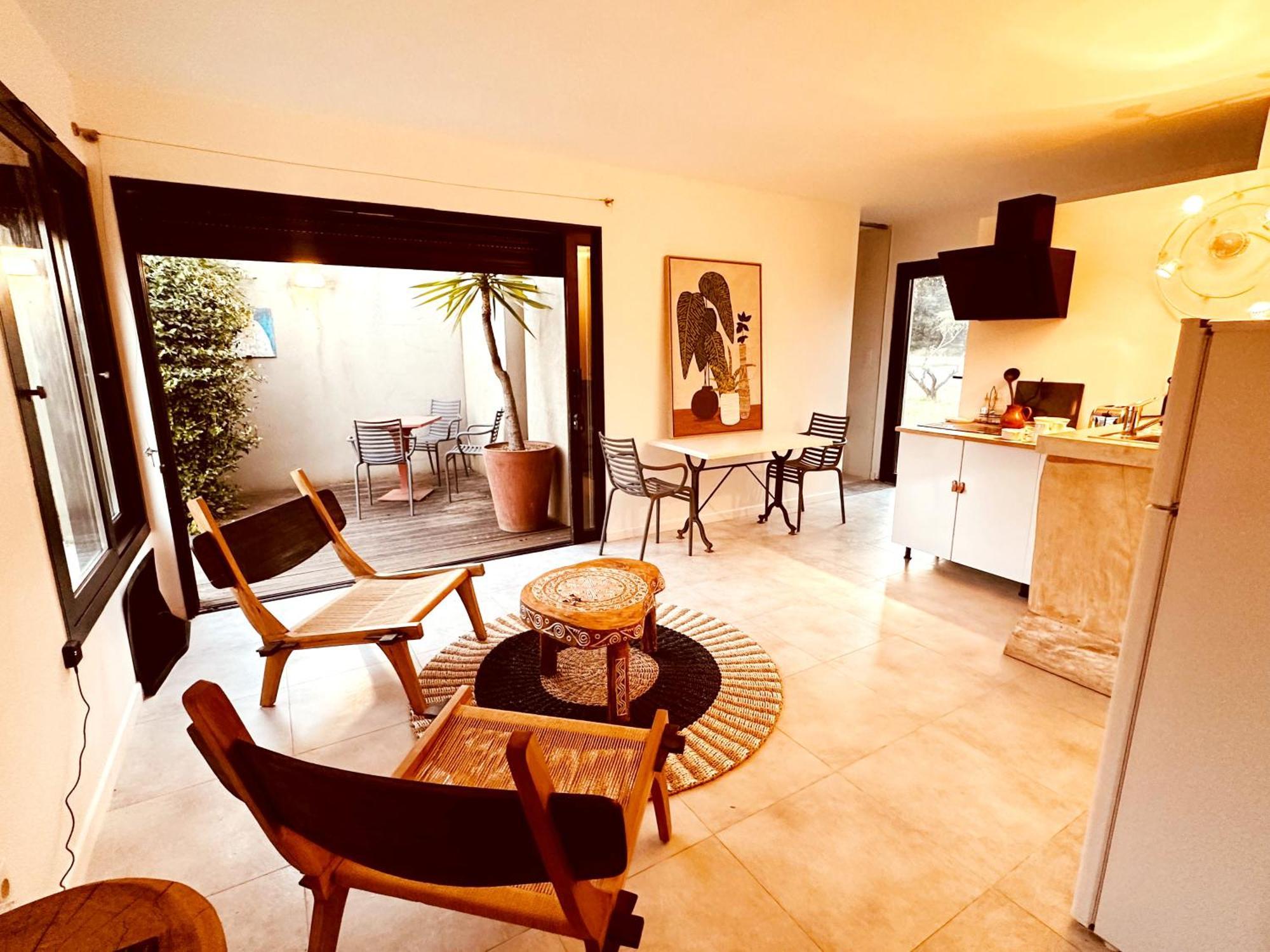 Les Madones Apartment นีมส์ ภายนอก รูปภาพ